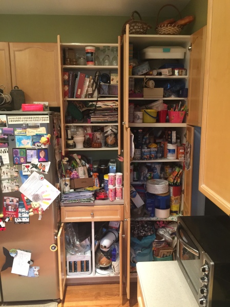 Kitchen cabinet clutter